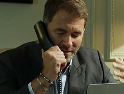 фото - Стало известно, как Хирн подписал Уиттакера — супержачное видео