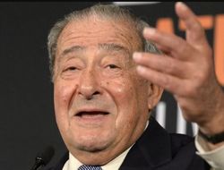 фото - Боб Арум: Путин запретил показывать бой Ломаченко, так как Василий — украинец