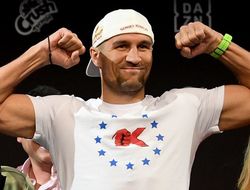 фото - Сергей Ковалёв показал нынешнюю физическую форму: кадр дня