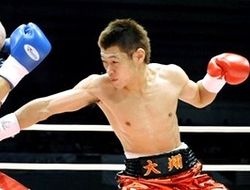 фото - Экс-чемпион Ходзуми Хасегава едва совладал с юным мексиканцем