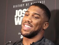 фото - Фьюри сорвал бой с Усиком, давайте по чесноку — Джошуа