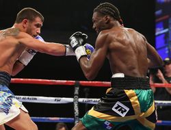 фото - Уолтерс возвращается спустя 6 лет после поражения Ломаченко, внук Али выступит на разогреве у украинца