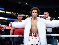 фото - Апсет! Коббс ронял, избил жульничающего экс-чемпиона Хукера: видео