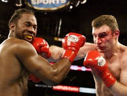 фото - Виталий Кличко и Леннокс Льюис: 15 лет назад состоялся легендарный бой