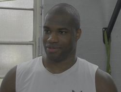 фото - «Уронил Хьюи — и тут запрыгнул Тайсон...» Дюбуа рассказал о спаррингах с Фьюри