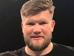 фото - Александер Димитренко получил рождественский подарок: победу без боя