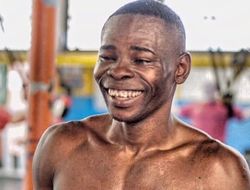 фото - Арум лжёт, он никогда не предлагал нам бой с Ломаченко — менеджер Ригондо