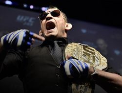фото - Рекорд Нурмагомедова — липа? Тони Фергюсон сомневается в его правильности