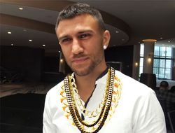 фото - Ломаченко-трэштокер: Мэйуэзер — ссыкливая звезда, а Жопеса спасёт папаша