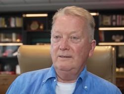 фото - Если Усик снова победит Дюбуа, будет третий бой — Уоррен