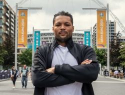 фото - Бойся, соперник! Дипломированный художник Джойс забьёт тебя и напишет картину: фото