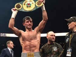 фото - Формелла отобрал титул у Мбенге, Михалкин — «временный» чемпион