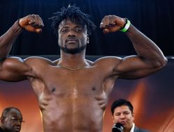 фото - Эфе Аджагба дебютирует за Top Rank 19 сентября: назван соперник