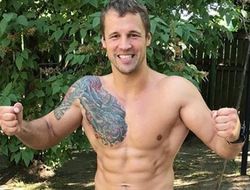 фото - Майрис Бриедис закрыл поражение Усику победой над «Цыганским бомбардировщиком»