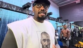 «Усик ещё не дрался с этим стилем». Тренер Скотт о бое с Уайлдером