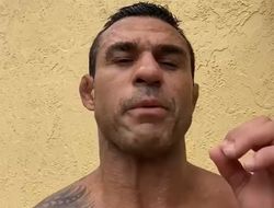 фото - Белфорт зовёт на бой «трусливого» Канело. Обещает $30 млн победителю