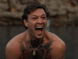 фото - Макгрегор задел «веснушчатую жопу» Канело — тот посмеялся