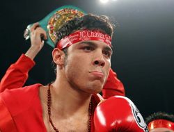 фото - Хулио Сесар Чавес-младший перебил немецкого визитёра Брича