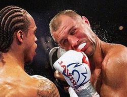 фото - Шилдс собирается побить рекорд Ломаченко, Ярд предвкушает победу над Ковалёвым, безумные дуэли взглядов — соцсети