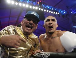 фото - Реакция боксёрской общественности на победу Теофимо Лопеса в бою с Педро Кампой