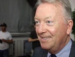 фото - Закройте меня с Хирном и увидите, кто выйдет из комнаты – яркий Уоррен