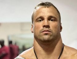 фото - Майрис Бриедис вызвал на бой ютубера Джейка Пола: видео