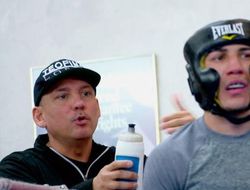 фото - Теофимо Лопес-старший: В реванше мой сын нокаутирует Ломаченко!