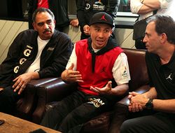 фото - Промоутер: Бою быть — Головкин будет драться с Альваресом