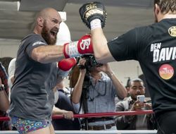 фото - Тайсон Фьюри назвал имя лучшего боксёра, с которым делил ринг — это не Кличко