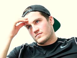 фото - У тренера Люка Кэмпбелла проблемы: ему сложно эмулировать Ломаченко