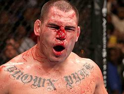 фото - Веласкес надеется выйти в клетку осенью вместе с Кормье