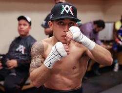 фото - «Мини-Тайсона» Вегу ограбили в бою с Кордовой, который «скользил» как Али