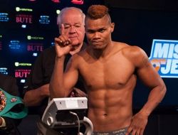 фото - Элейдер Альварес: Сделаю с Ковалёвым то же самое ещё раз