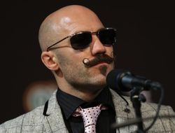 фото - Камбэк Оскара Де Ла Хойи. Подраться с легендой хочет ирландский слаггер-усач