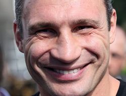 фото - Джошуа и Виталий Кличко почти сцепились после поражения Владимира — промоутер