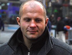 фото - Фёдор Емельяненко победил йокодзуну Хакухо на турнире по армрестлингу