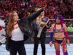 фото - Официально: Ронда Роузи продолжит карьеру в рестлинге
