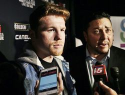 фото - Президент Golden Boy Promotions — о тренере Головкина: Лает, но не кусается