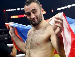 фото - Лучшие моменты боя Мурата Гассиева и Кшиштофа Влодарчика — видео от vRINGe.com