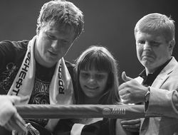 фото - Рябинский: «Подписание контракта с Поветкиным обсудим после Рождества»