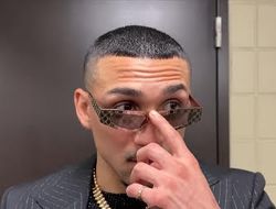 фото - «Я благодарен». Лопес высказался о завершении карьеры Ломаченко