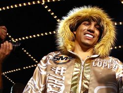 фото - Теофимо Лопес: Ломаченко — это как Майк Тайсон. Соперники обс*рались ещё до боя