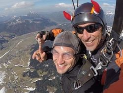 фото - Кличко прыгнул с парашютом, Сондерс набирает форму, прогноз Ломаченко на Кроуфорд–Хан — соцсети