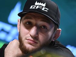 фото - Тагир Уланбеков с трудом победил Насименту на UFC 267