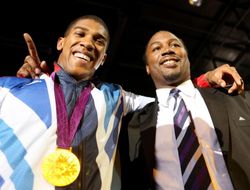 фото - Тайсон Фьюри прокомментировал конфликт между Энтони Джошуа и Ленноксом Льюисом