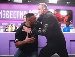 фото - Автомат Гаджи «побил» Адскую молекулу, Кузьмин нокаутировал Игоря: видео