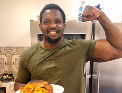 фото - Дебют 19-летнего Де Ла Хойи, Уайт показал бицуху, Фергюсон восстанавливается после побоев от Гэтжи — соцсети 