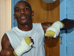 фото - Тимоти Брэдли - Девон Александр: соглашение все ближе