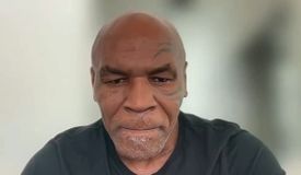 Майк Тайсон травмирован, бой с Мейвезером сорван? Заявление легенды