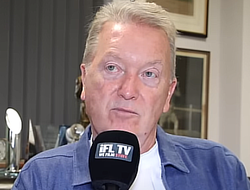 фото - Рефери боя Усик–Дюбуа придётся объясниться — промоутер 